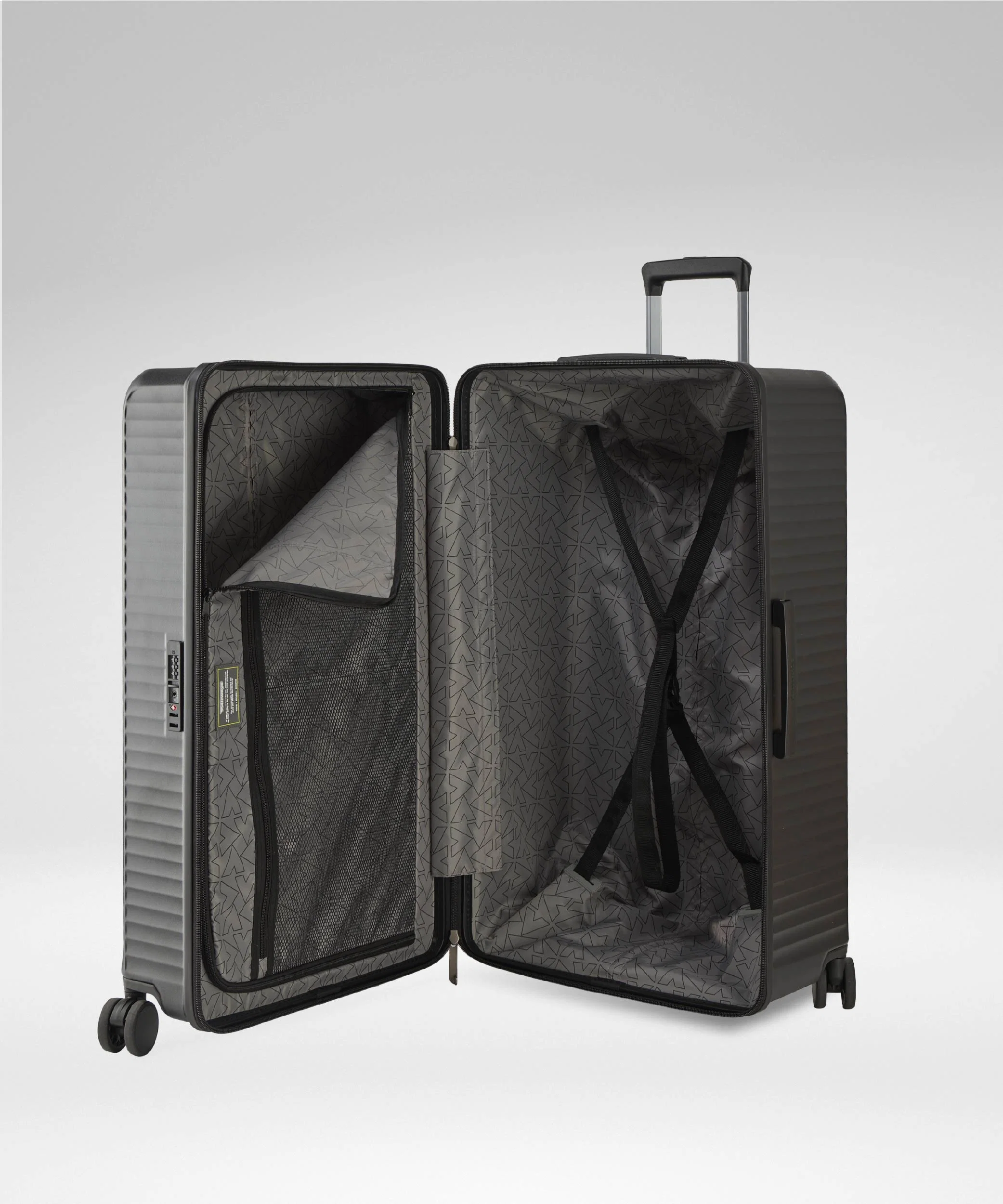 Airways Southland Trunk Black 26"