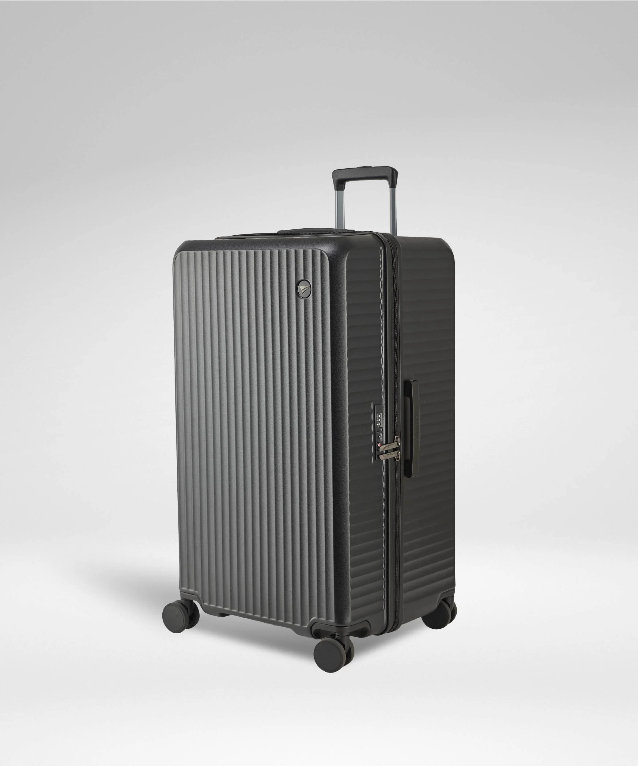 Airways Southland Trunk Black 26"